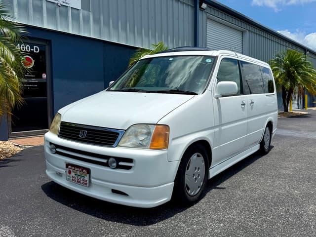 1999 Honda Stepwagon JDM car for sale — photo 2 of 19