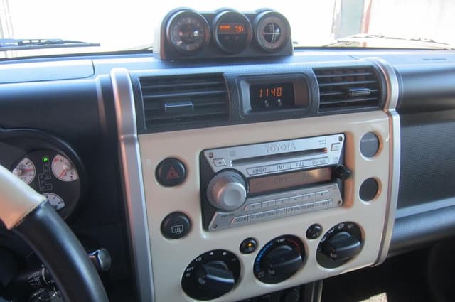 2010 Toyota Fj Cruiser JDM car for sale — photo 25 of 25