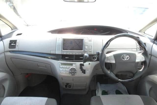 2006 Toyota Estima JDM car for sale — photo 16 of 20
