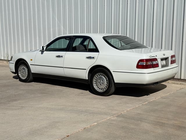 1997 Nissan Cima JDM car for sale — photo 4 of 21