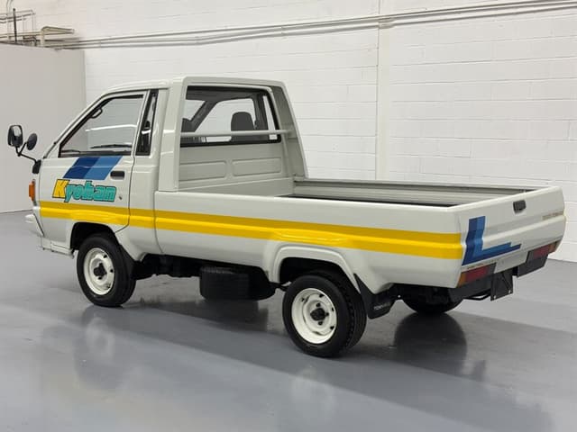 1989 Toyota Townace JDM car for sale — photo 16 of 25