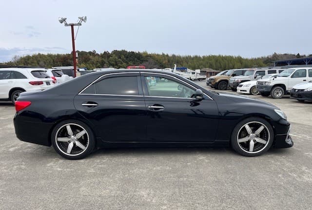 2010 Toyota Mark X JDM car for sale — photo 5 of 25