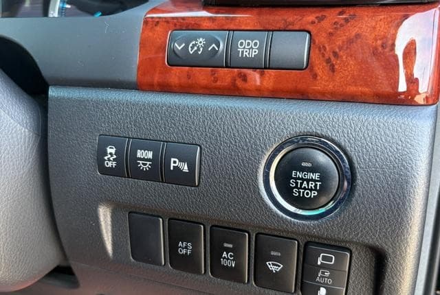 2011 Toyota Alphard JDM car for sale — photo 15 of 25