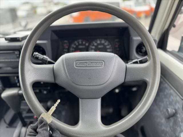2000 Toyota Land Cruiser JDM car for sale — photo 6 of 13