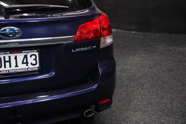 2009 Subaru Legacy JDM car for sale — photo 8 of 16