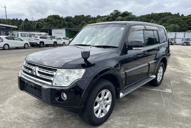 2011 Mitsubishi Pajero JDM car for sale — photo 3 of 25