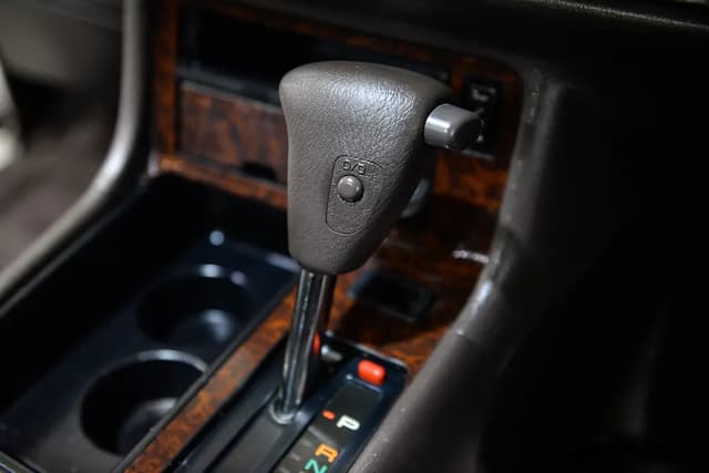 1993 Toyota HiAce JDM car for sale — photo 12 of 25