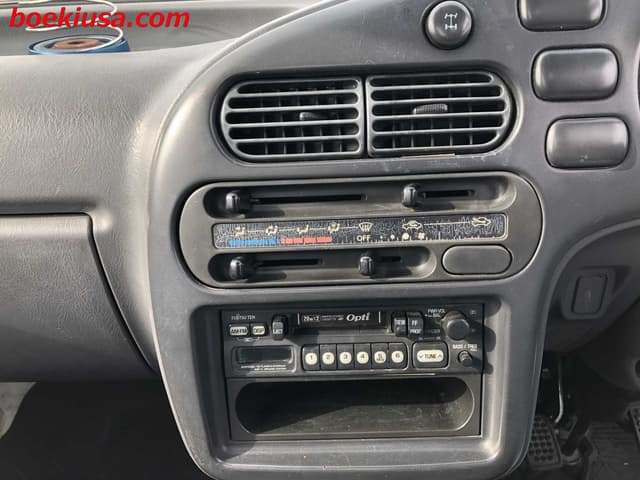 1996 Daihatsu Hijet JDM car for sale — photo 17 of 23