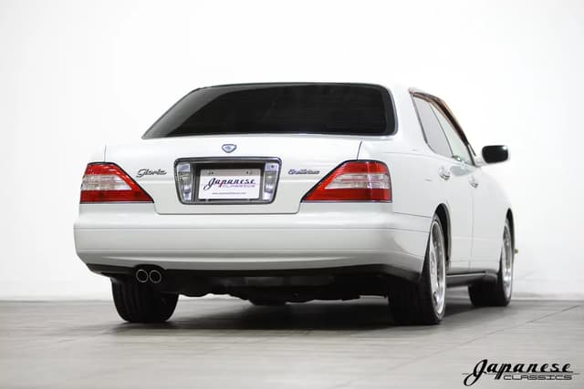 1998 Nissan Gloria JDM car for sale — photo 8 of 25
