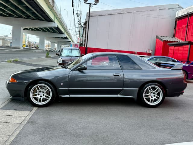1991 Nissan Skyline JDM car for sale — photo 17 of 25