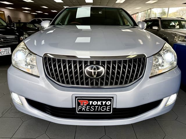 2010 Toyota Majesta JDM car for sale — photo 2 of 5