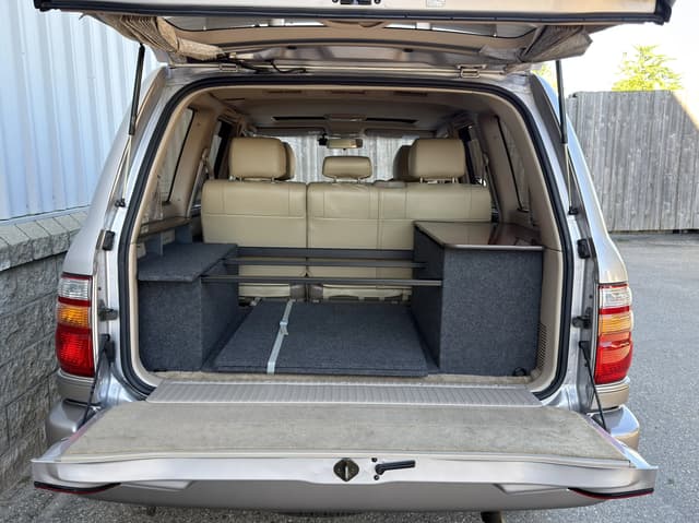 2000 Toyota Land Cruiser JDM car for sale — photo 11 of 18