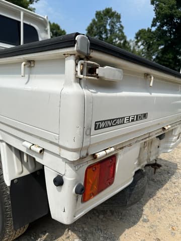 1999 Daihatsu Hijet JDM car for sale — photo 20 of 23