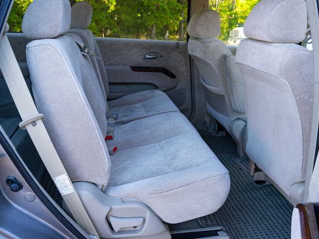 2001 Honda Odyssey JDM car for sale — photo 13 of 15