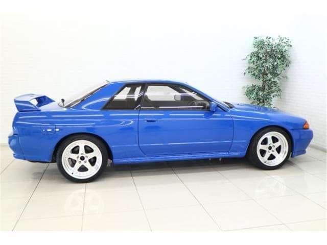 1989 Nissan Skyline JDM car for sale — photo 10 of 25