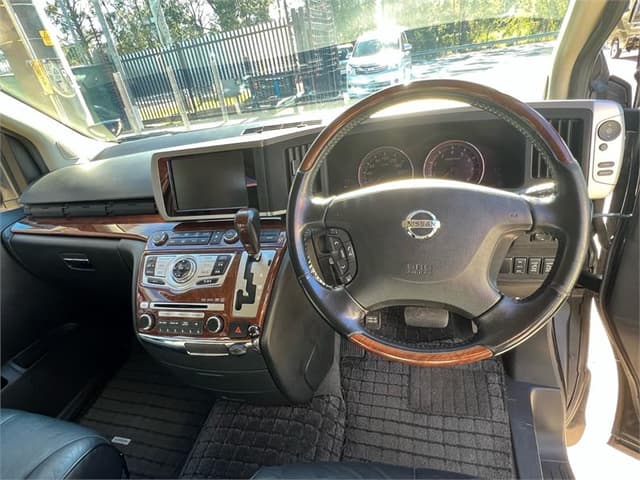2008 Nissan Elgrand JDM car for sale — photo 12 of 16