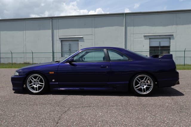 1997 Nissan Skyline JDM car for sale — photo 10 of 17