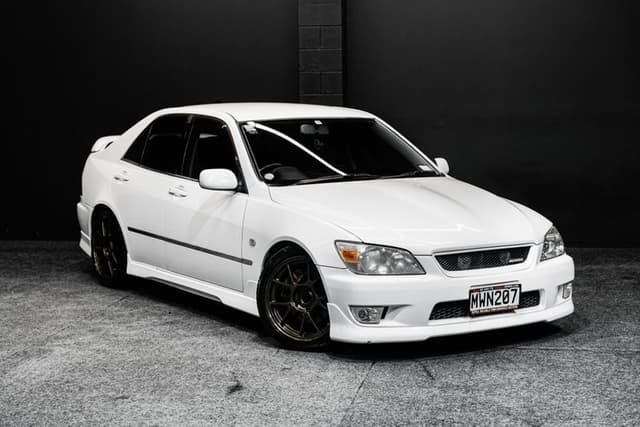 1999 Toyota Altezza JDM car for sale — photo 5 of 10