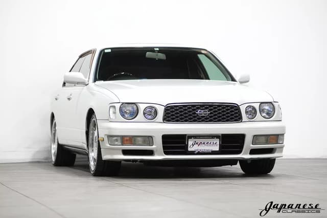 1998 Nissan Gloria JDM car for sale — photo 3 of 25