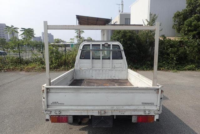 2005 Toyota Townace JDM car for sale — photo 4 of 25