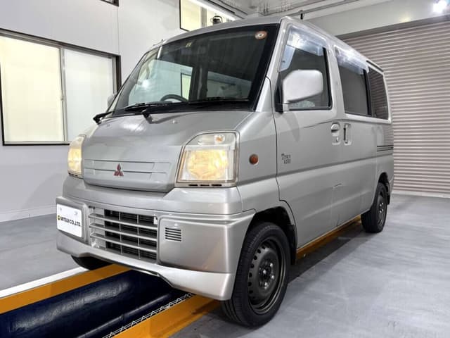 2000 Mitsubishi Town Box JDM car for sale — photo 2 of 25