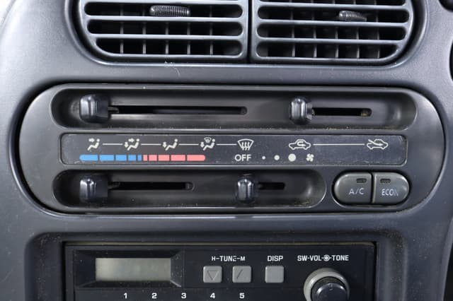 1997 Daihatsu Hijet JDM car for sale — photo 17 of 25