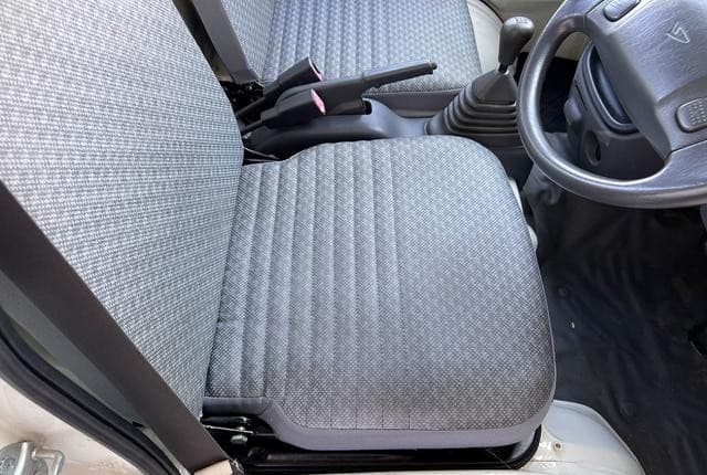 2006 Daihatsu Hijet JDM car for sale — photo 16 of 25