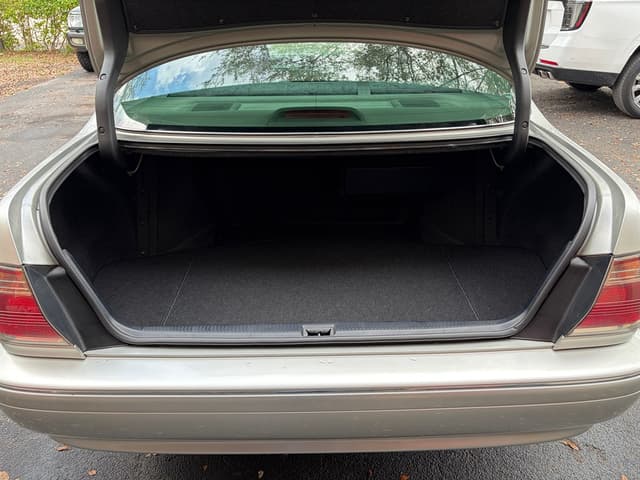 2000 Toyota Crown JDM car for sale — photo 16 of 17