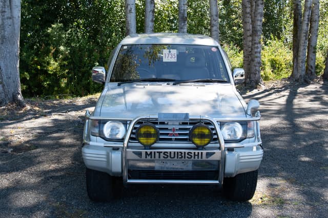 1994 Mitsubishi Pajero JDM car for sale — photo 2 of 15