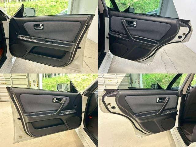2001 Nissan Stagea JDM car for sale — photo 8 of 9