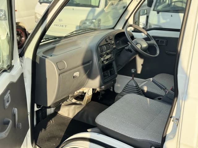 1998 Daihatsu Hijet JDM car for sale — photo 6 of 12