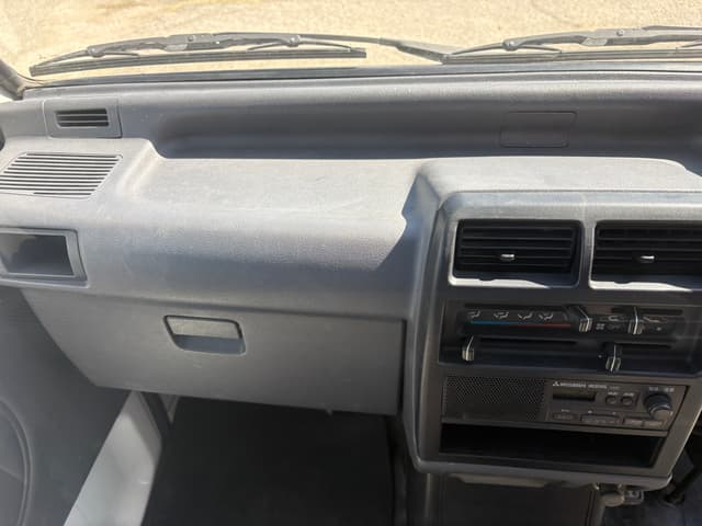 1997 Mitsubishi Minicab JDM car for sale — photo 18 of 25