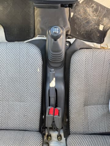 1998 Daihatsu Hijet JDM car for sale — photo 12 of 16