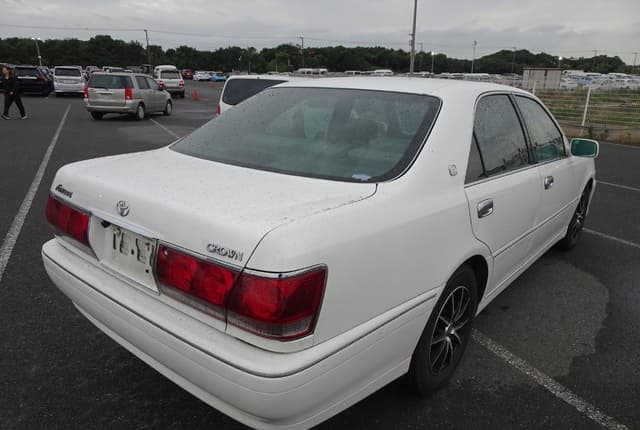 2001 Toyota Crown JDM car for sale — photo 5 of 25