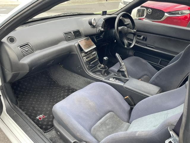 1993 Nissan Skyline JDM car for sale — photo 12 of 20