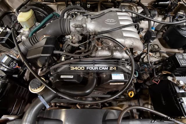 1998 Toyota Hilux Surf JDM car for sale — photo 24 of 25