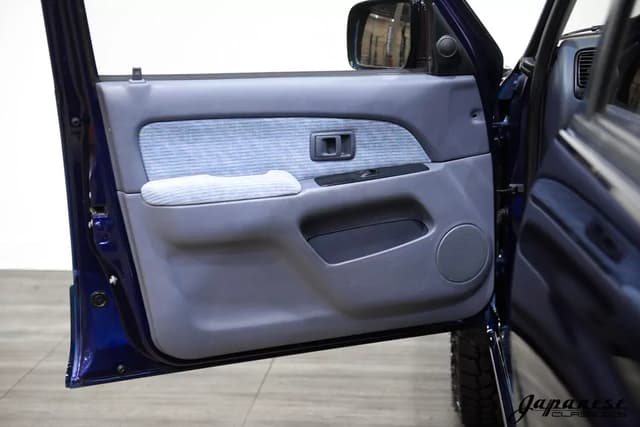 1996 Toyota Hilux JDM car for sale — photo 18 of 25