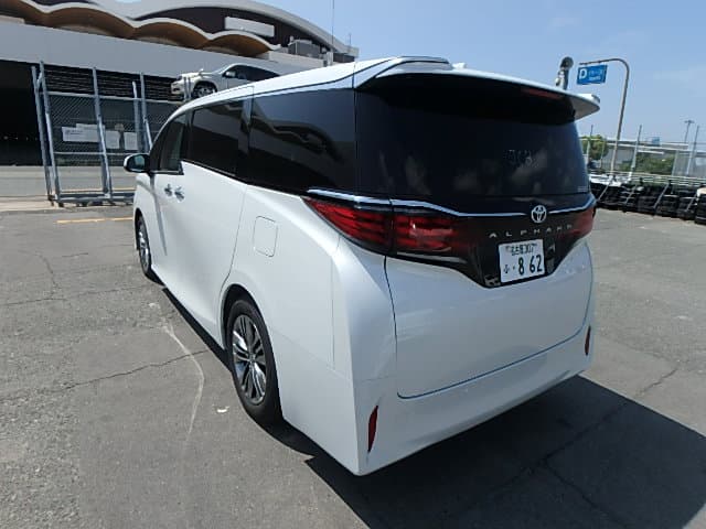 2024 Toyota Alphard JDM car for sale — photo 3 of 4