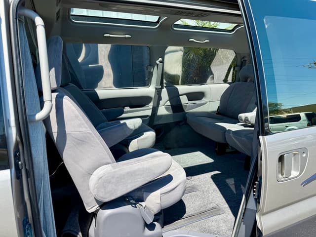 1998 Mitsubishi Delica JDM car for sale — photo 22 of 23