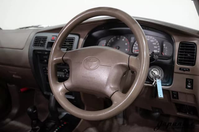 2000 Toyota Hilux Surf JDM car for sale — photo 12 of 25