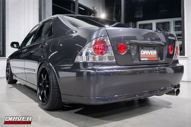 1999 Toyota Altezza JDM car for sale — photo 23 of 25