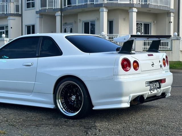 1999 Nissan Skyline JDM car for sale — photo 2 of 10