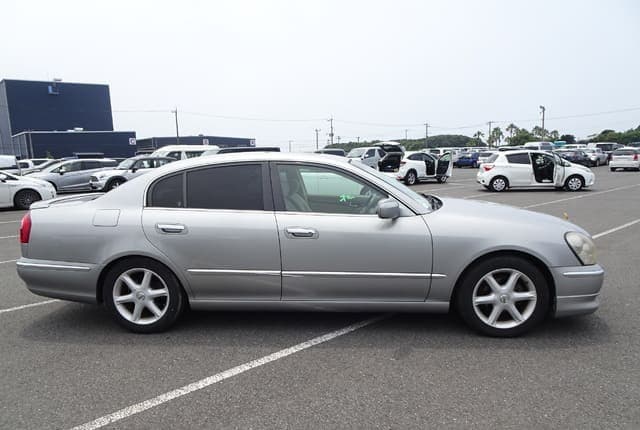 2001 Nissan Cima JDM car for sale — photo 6 of 25
