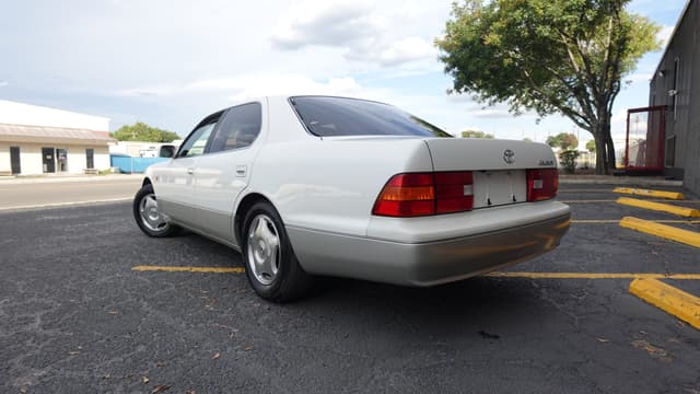 1998 Toyota Celsior JDM car for sale — photo 10 of 11