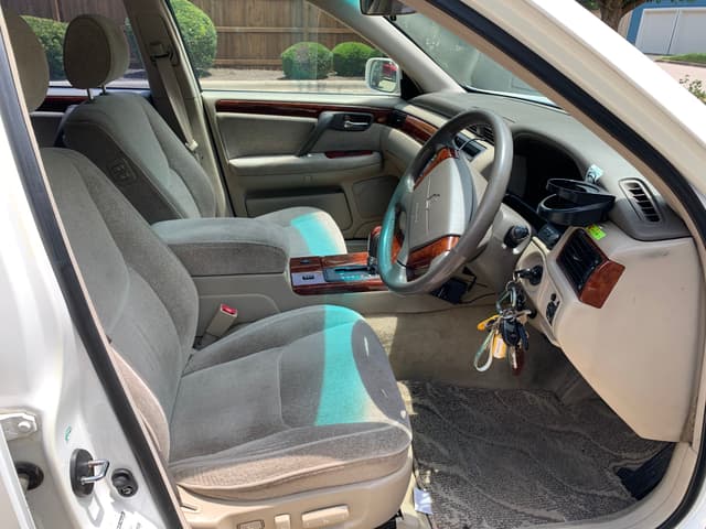 1999 Toyota Crown JDM car for sale — photo 6 of 16