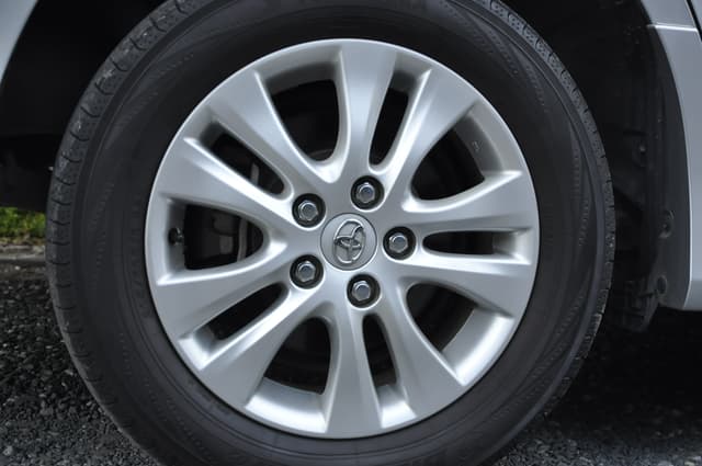 2010 Toyota Voxy JDM car for sale — photo 4 of 25