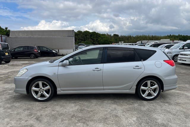 2004 Toyota Caldina JDM car for sale — photo 6 of 25