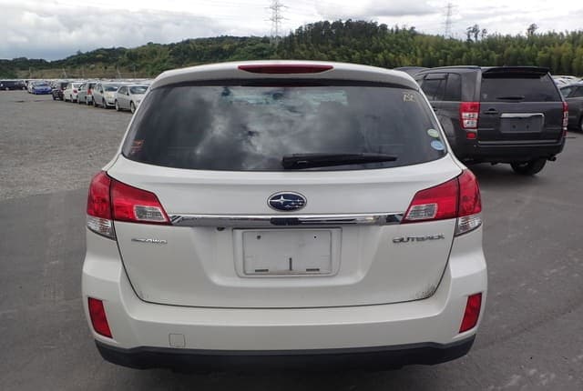 2011 Subaru Outback JDM car for sale — photo 4 of 25