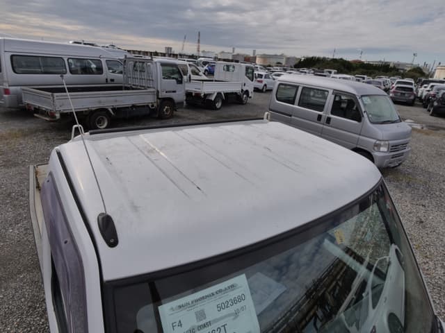 2001 Mitsubishi Minicab JDM car for sale — photo 13 of 25