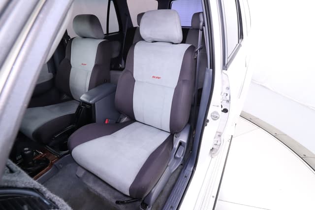 1999 Toyota Hilux Surf JDM car for sale — photo 18 of 25